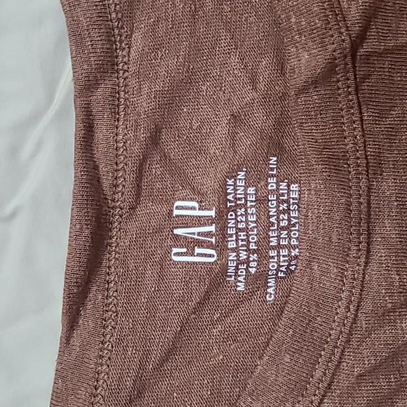 NWT Gap linen blend muscle tank - Picture 2 of 3